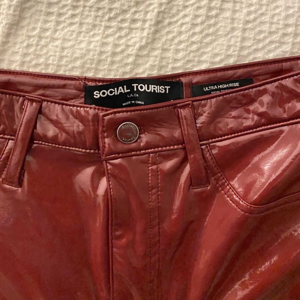 Red shinny pants